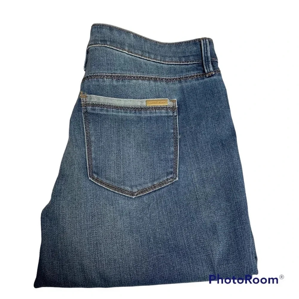 WHBM girlfriend fit jeans size 0P gold stitching on the side of legs